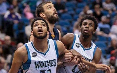 风中有朵雨做的云？曼城新赛季二客球衣曝光：灵感源自雨滴（曼城新赛季二客球衣亮相：从雨滴汲取灵感）