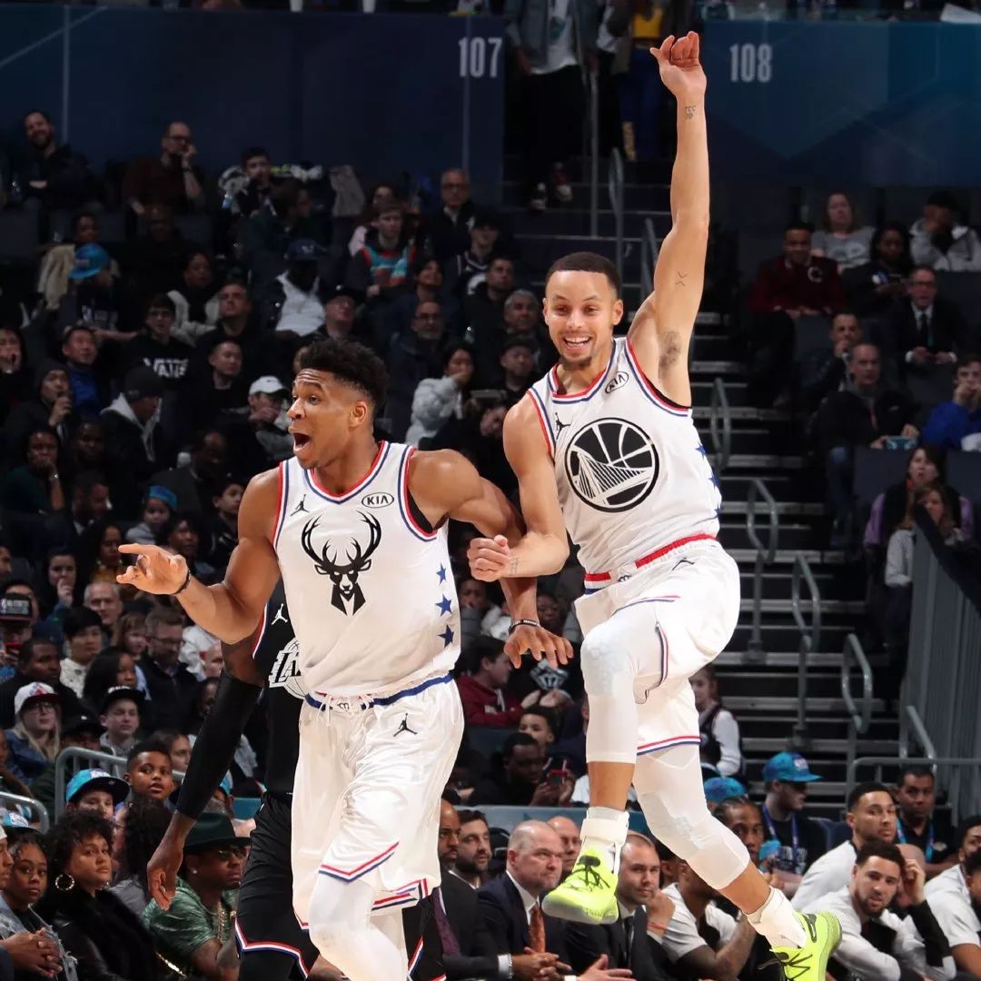 🎮HLE 1-0 DK：许哥连送&Guma虐泉收汁，HLE先下一城（🎮HLE 1-0 DK：许哥多次阵亡，Guma虐泉收割，HLE先拔头筹）