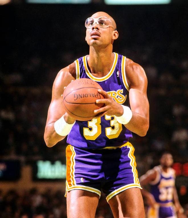 D站米兰哥第14集：绝佳的临场调整和神奇的美国队长（D站米兰哥第14期：出色的临场应变与不可思议的美国队长）