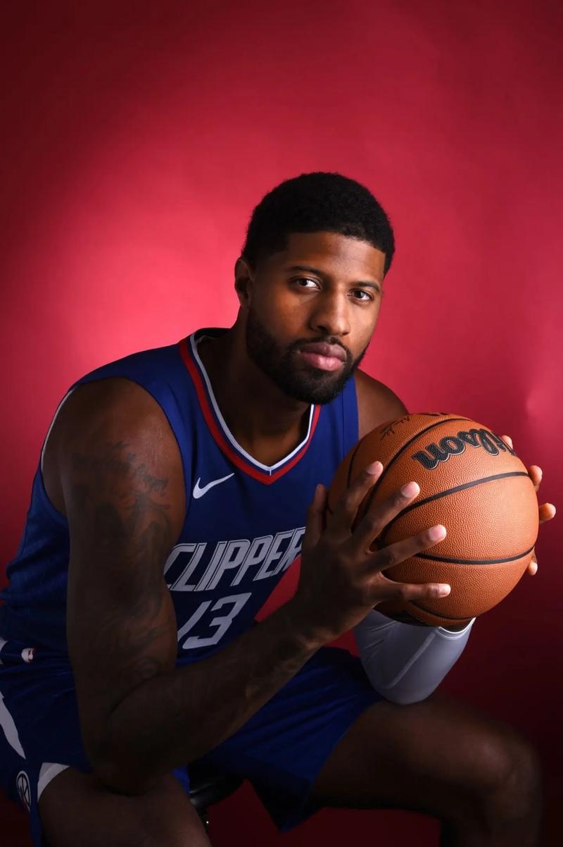 卡拉格：利物浦必须冬窗购买一名中后卫，队内储备已岌岌可危（卡拉格：利物浦后防告急，冬窗必须引进中后卫）