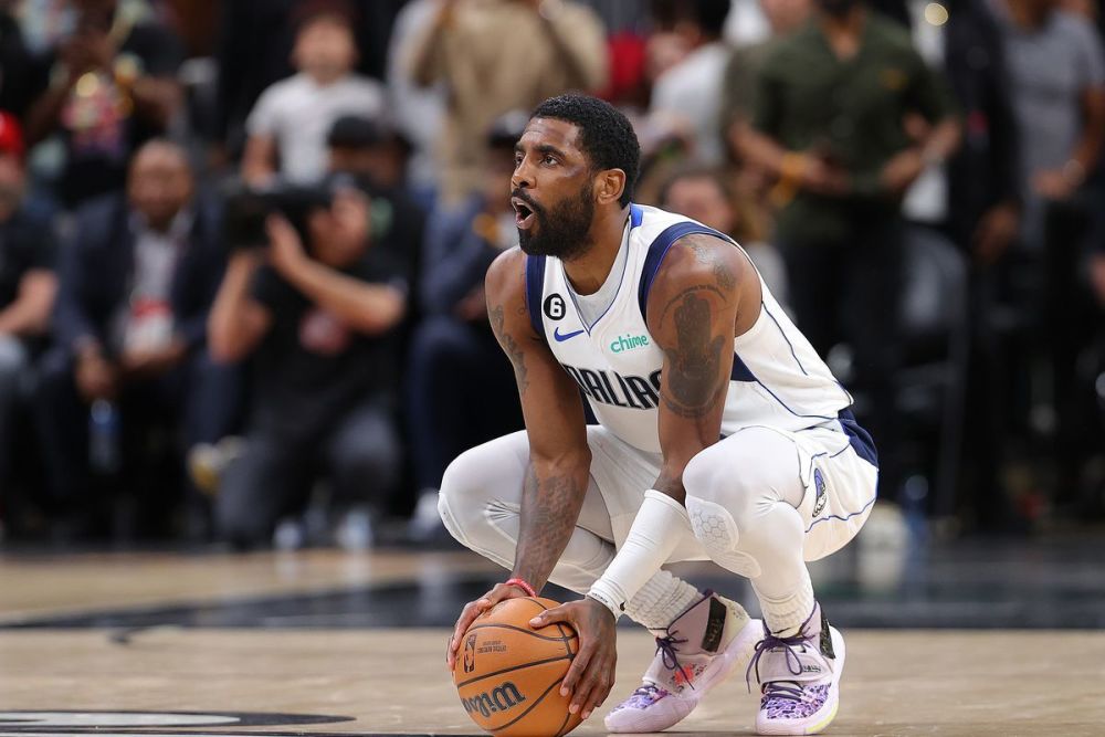 梅西出席梅西杯开幕活动，并与现场小球员们互动（梅西亮相梅西杯开幕式，与现场小球员亲切互动）